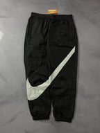 Calça Nike Big Swoosh Tactel - Preto
