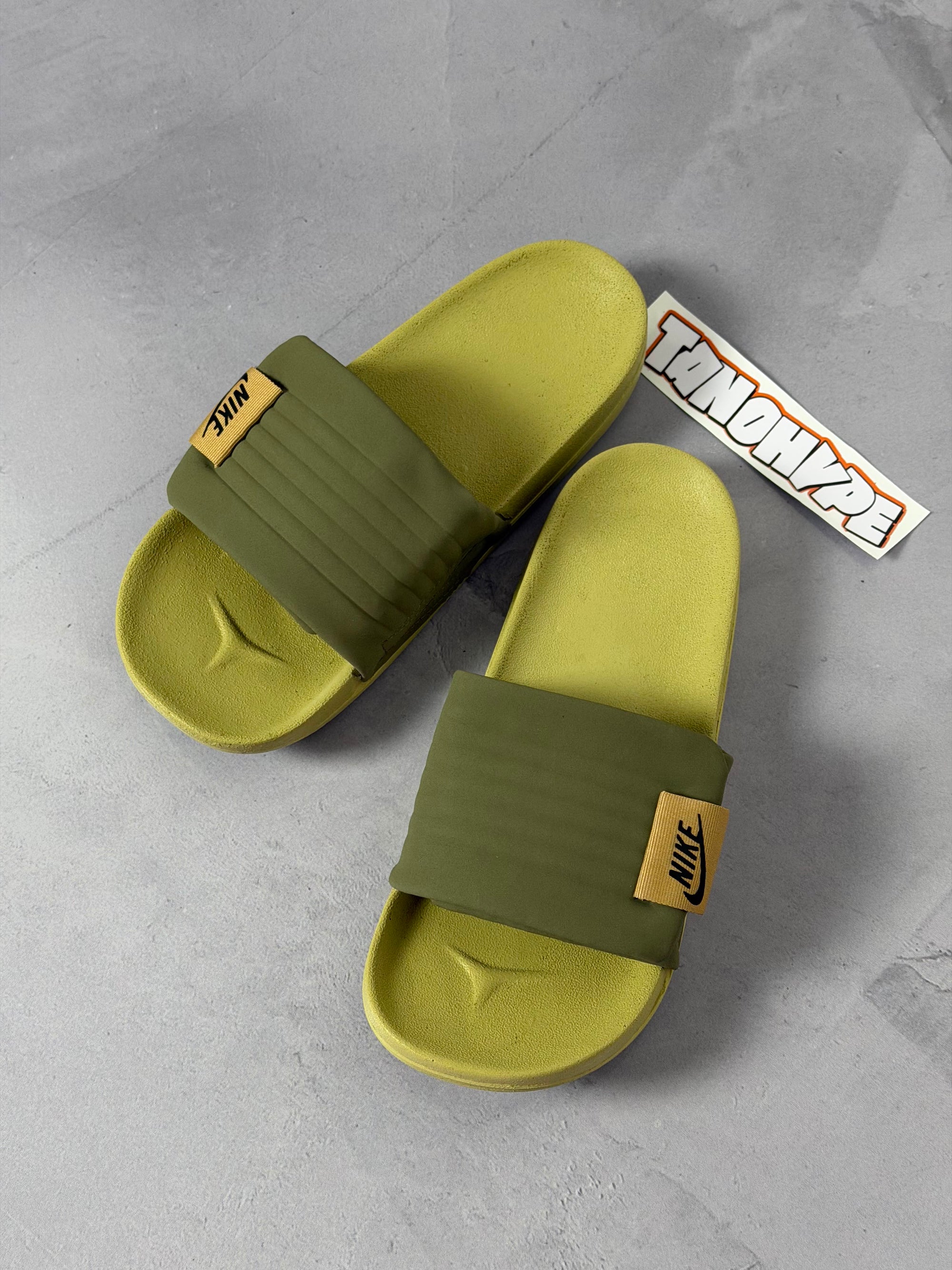 Chinelo Slide Nike Offcourt Adjust - Verde Militar