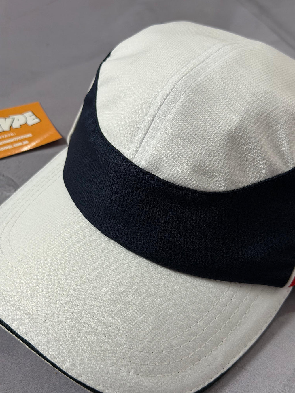 Boné Lacoste Colorblock - Branco Vermelho