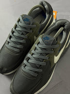 Tênis Nike Air Max Excee - Cinza