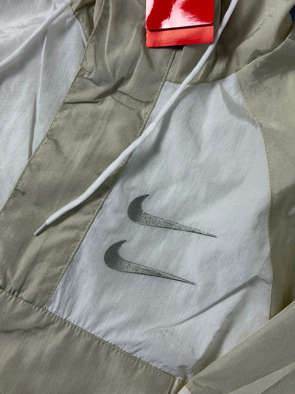 Corta Vento Nike Double Swoosh - Creme
