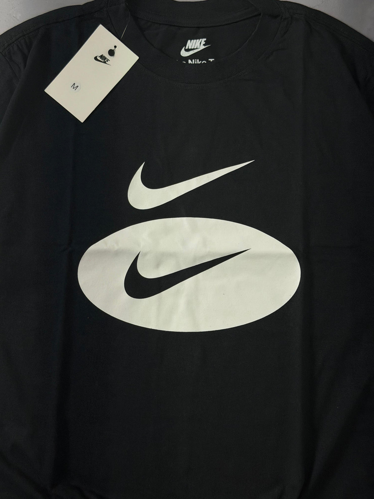 Camiseta Nike Swoosh Double - Preto