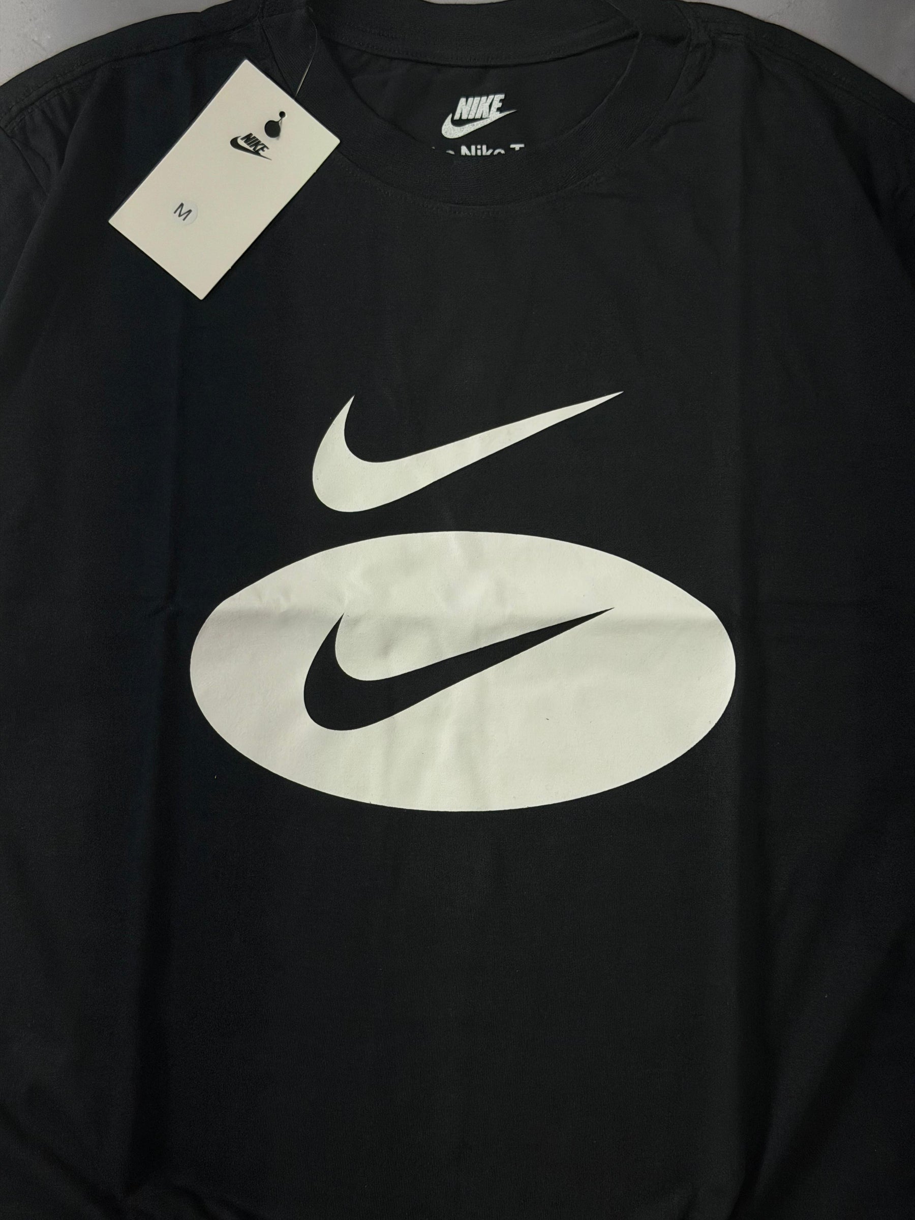 Camiseta Nike Swoosh Double - Preto