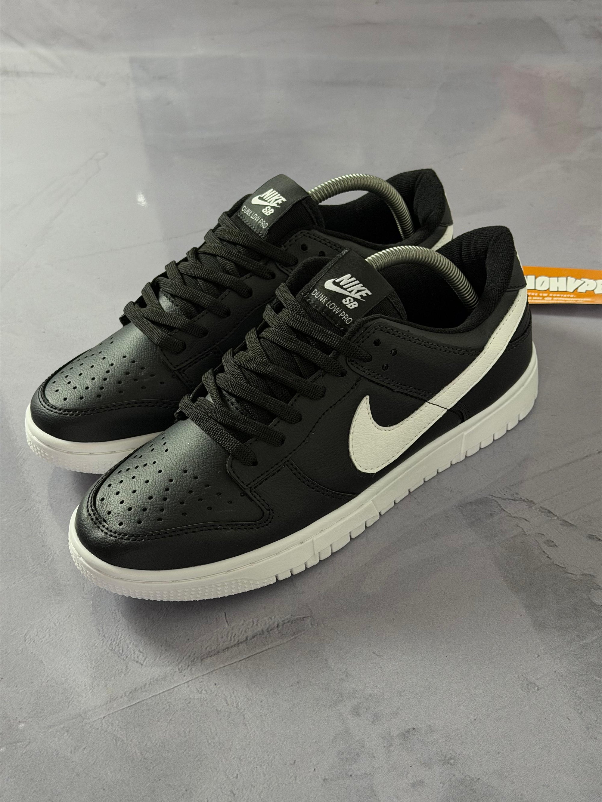 Tênis Nike Dunk Sb Low - Preto/Branco