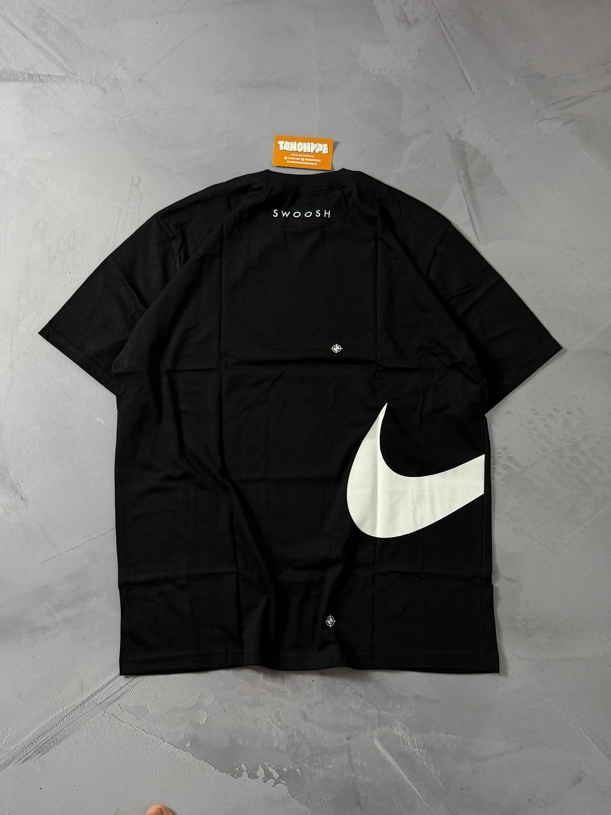 Camiseta Nike Swoosh + Just do IT - Preta