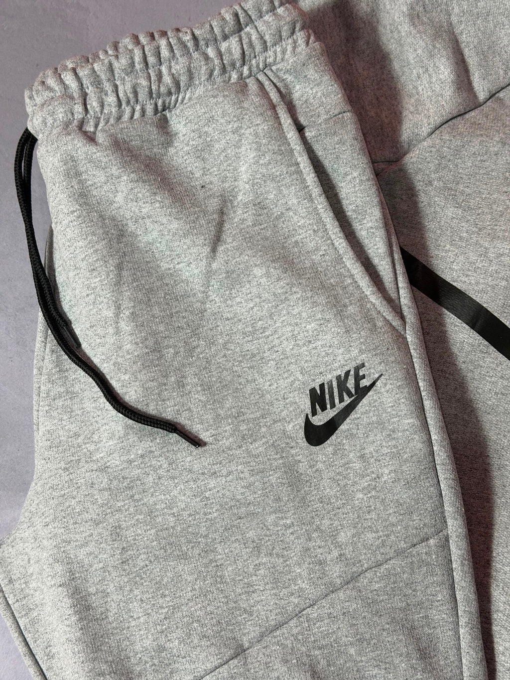 Conjunto Nike Tech Fleece - Cinza