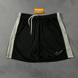 Shorts Nike Academy 23 - Preto