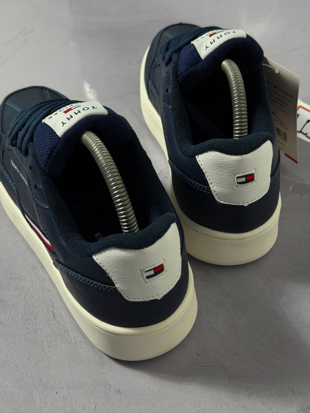 Tênis Tommy Hilfiger Basket Core - Azul Marinho