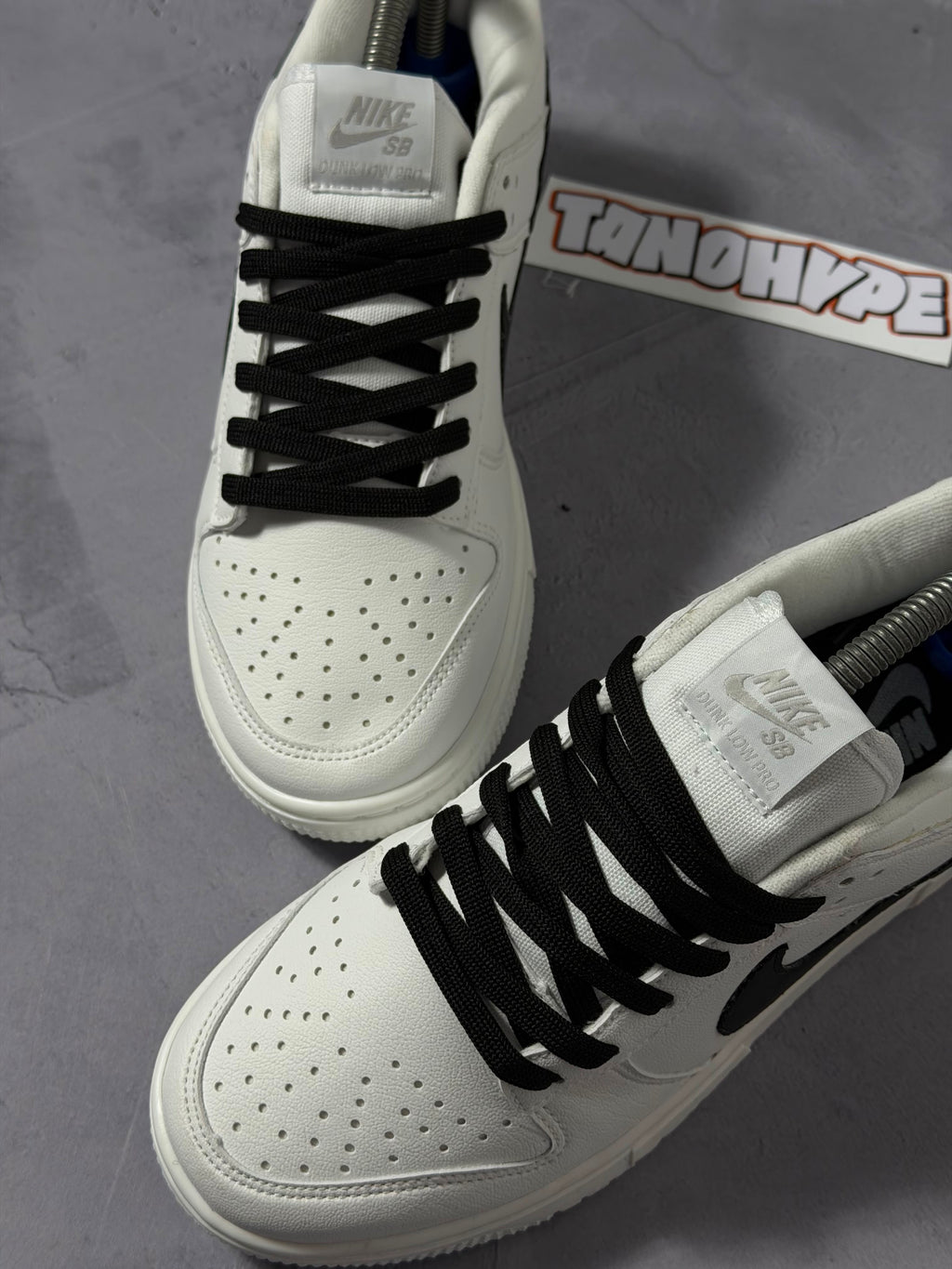 Tênis Nike Dunk Sb Low - Branco/Preto
