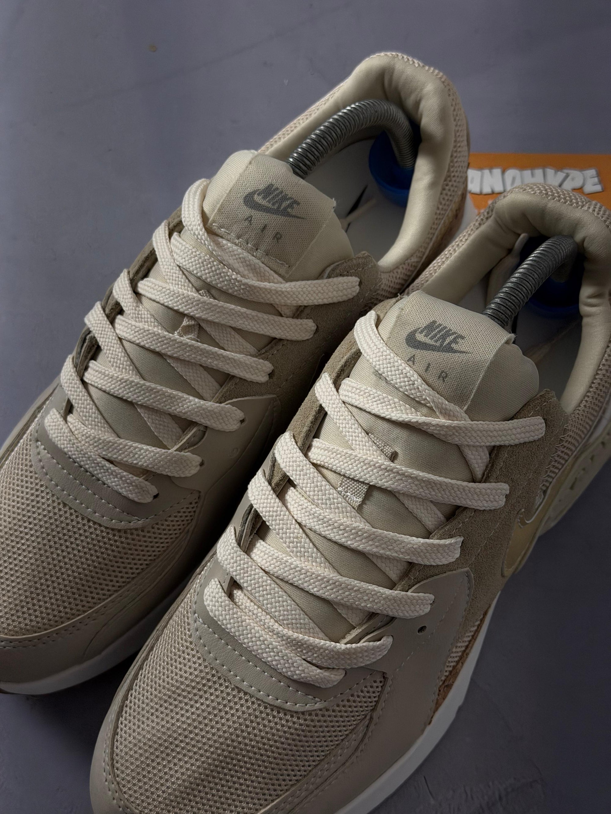 Tênis Nike Air Max Excee - Madeira