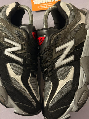 Tênis New Balance 9060 - Cinza/Preto