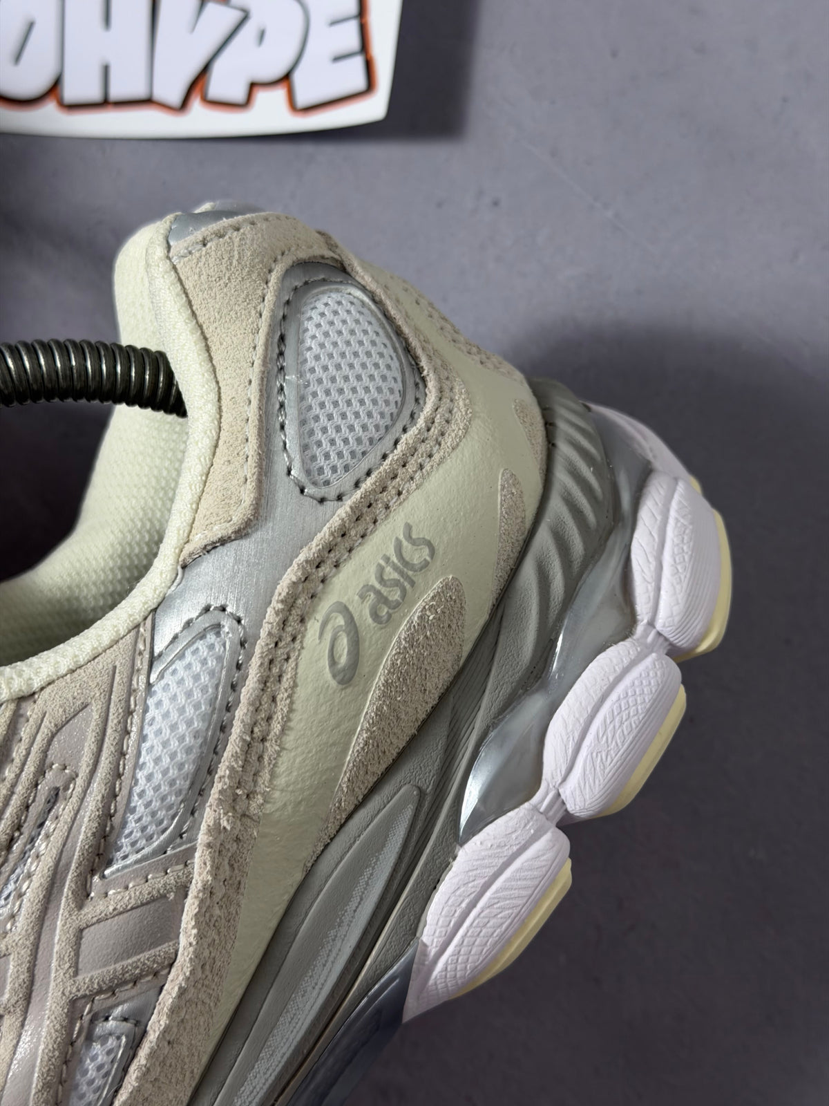 Tênis Asics Gel NYC - Bege