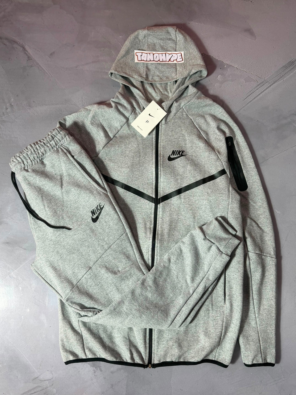 Conjunto Nike Tech Fleece - Cinza
