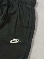 Shorts Moletom Nike Club - Preto