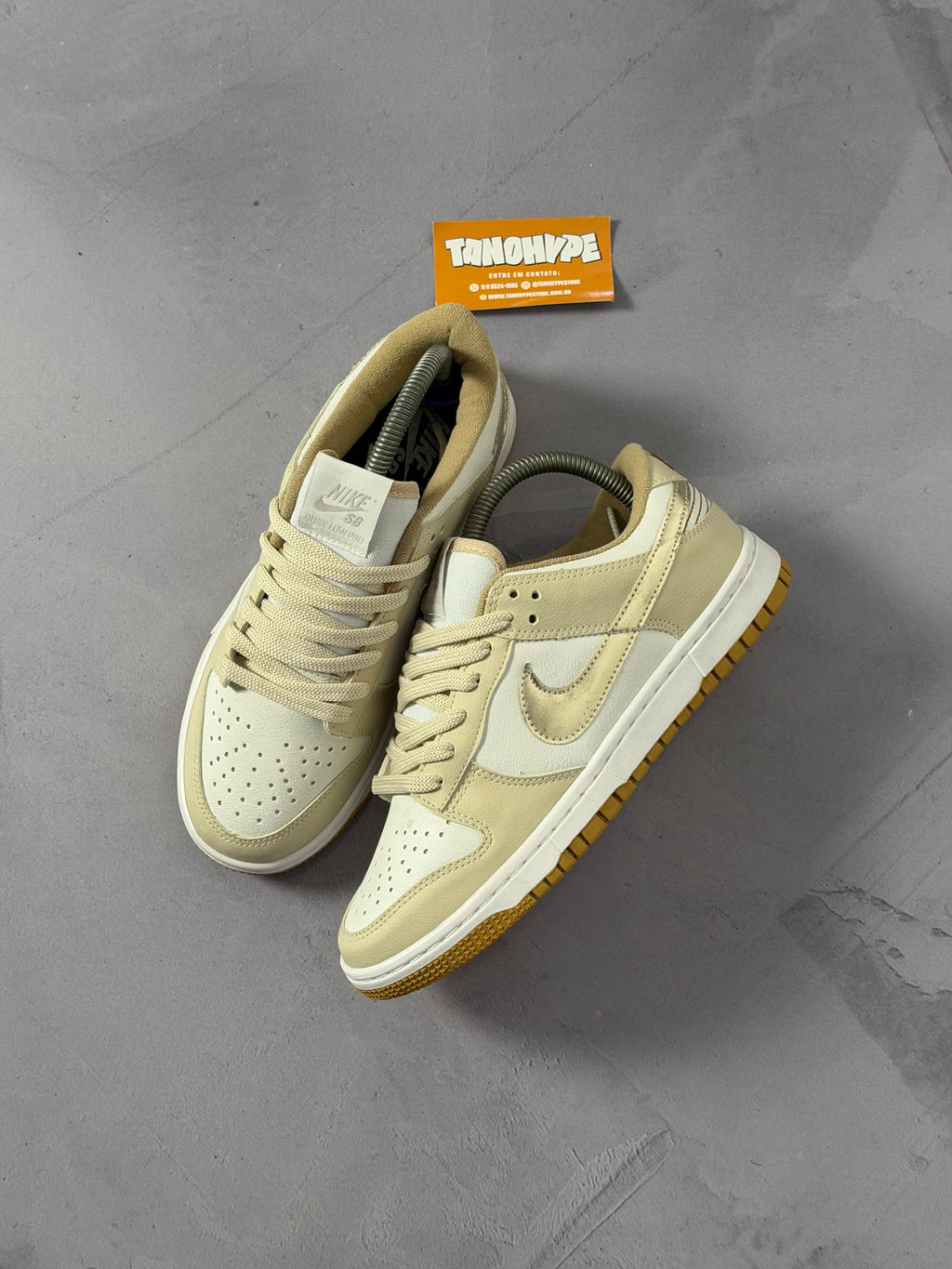 Tênis Nike Dunk - Dourado