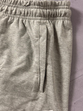 Shorts Moletom Nike Icon - Cinza