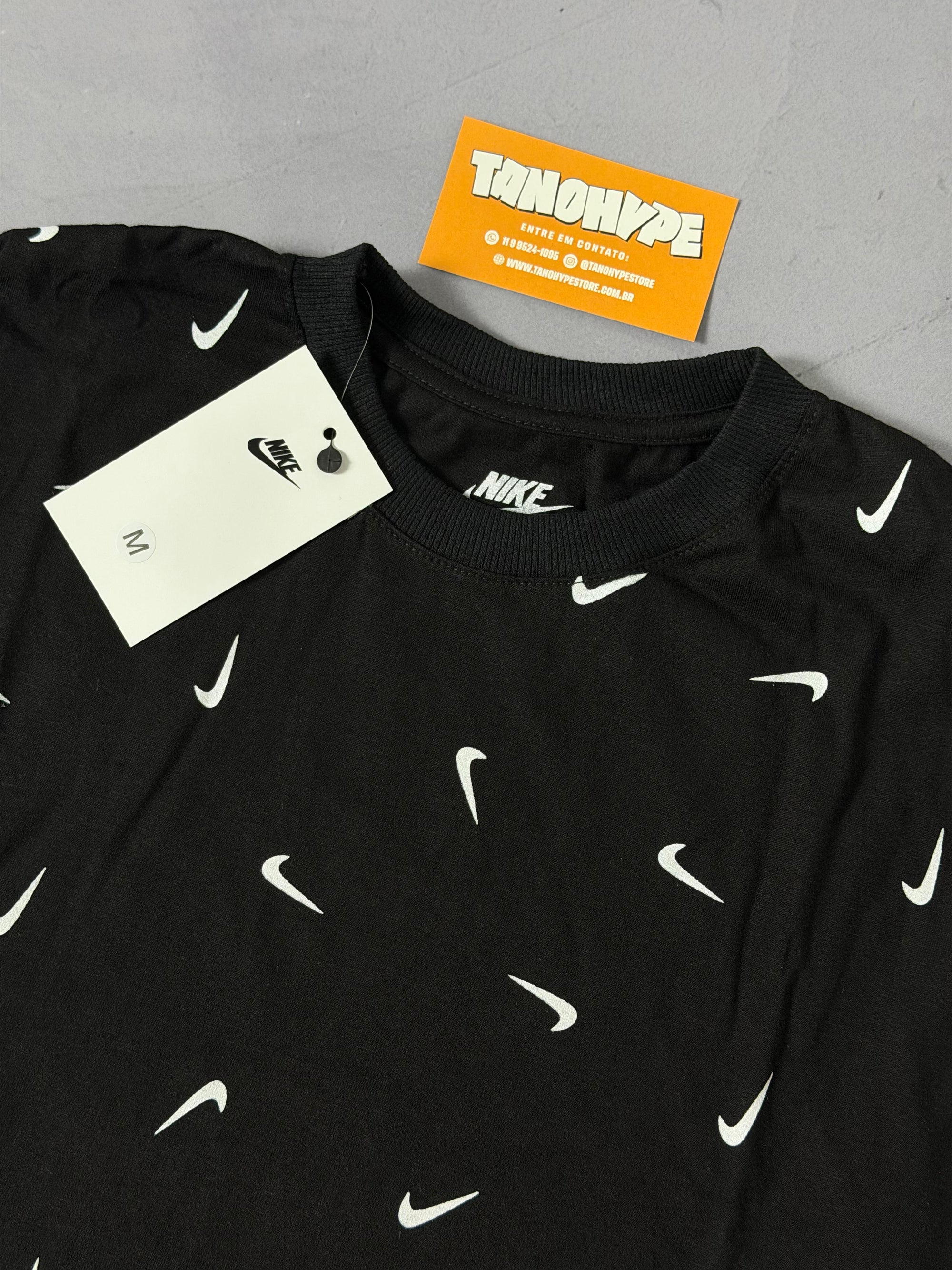 Camiseta Nike Chuva de Swoosh
