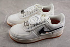 Tênis Nike Air Force 1 x Travis Scott