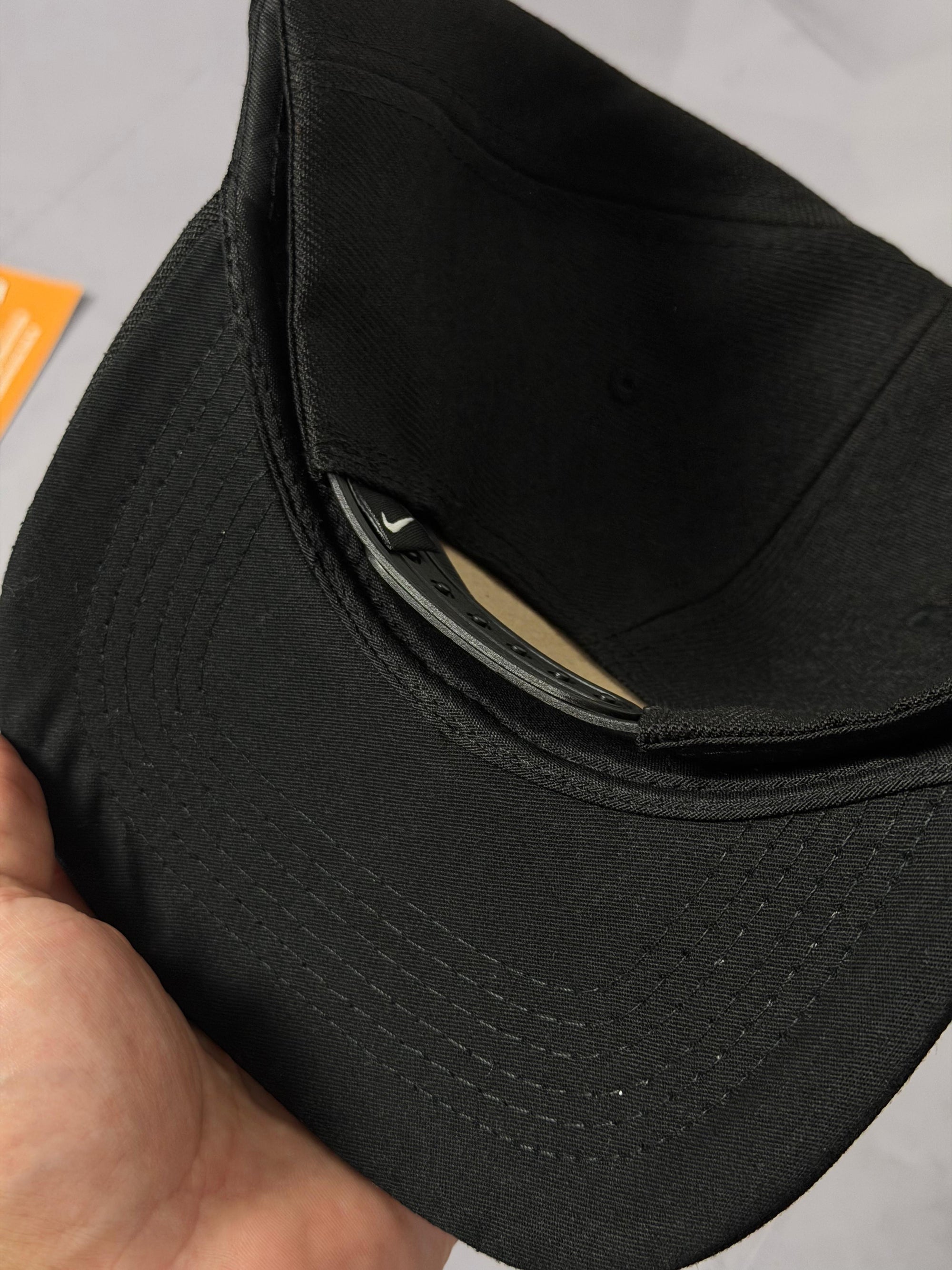 Boné Nike Classic - Preto 02