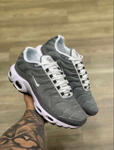 Tênis Nike Air Max Plus TN - Flat Pewter