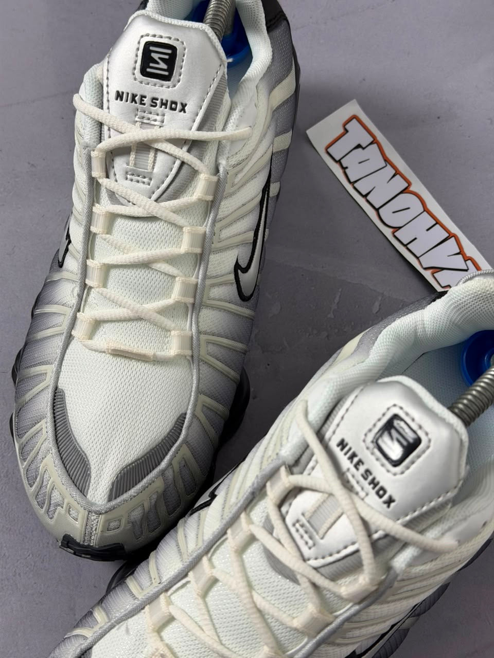 Tênis Nike Shox 12 Molas - Fade