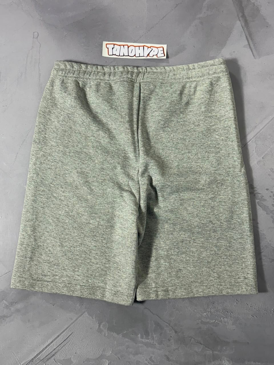 Shorts Moletom Nike Club - Cinza