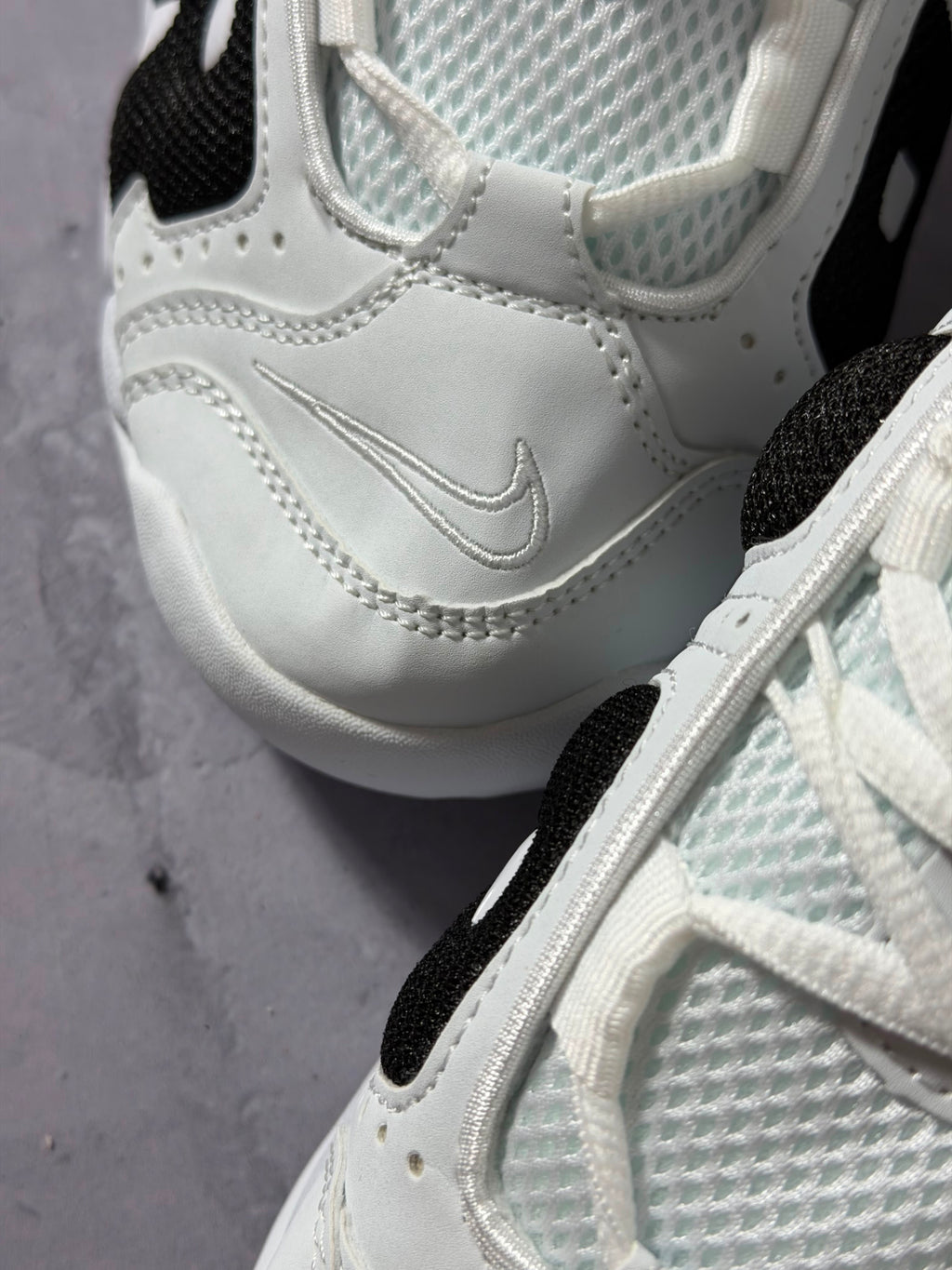 Tênis Nike Air More Uptempo Low - White