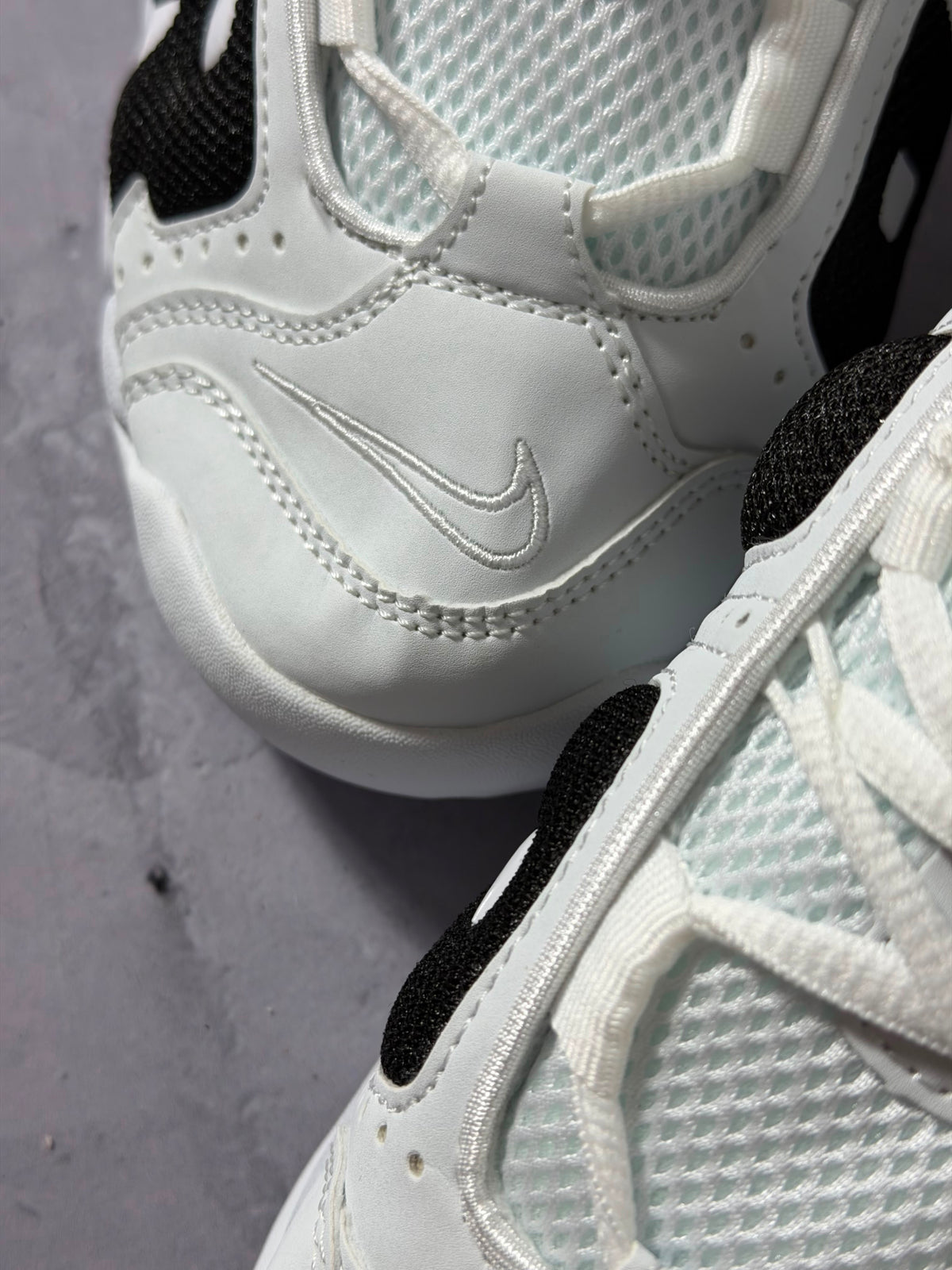 Tênis Nike Air More Uptempo Low - White