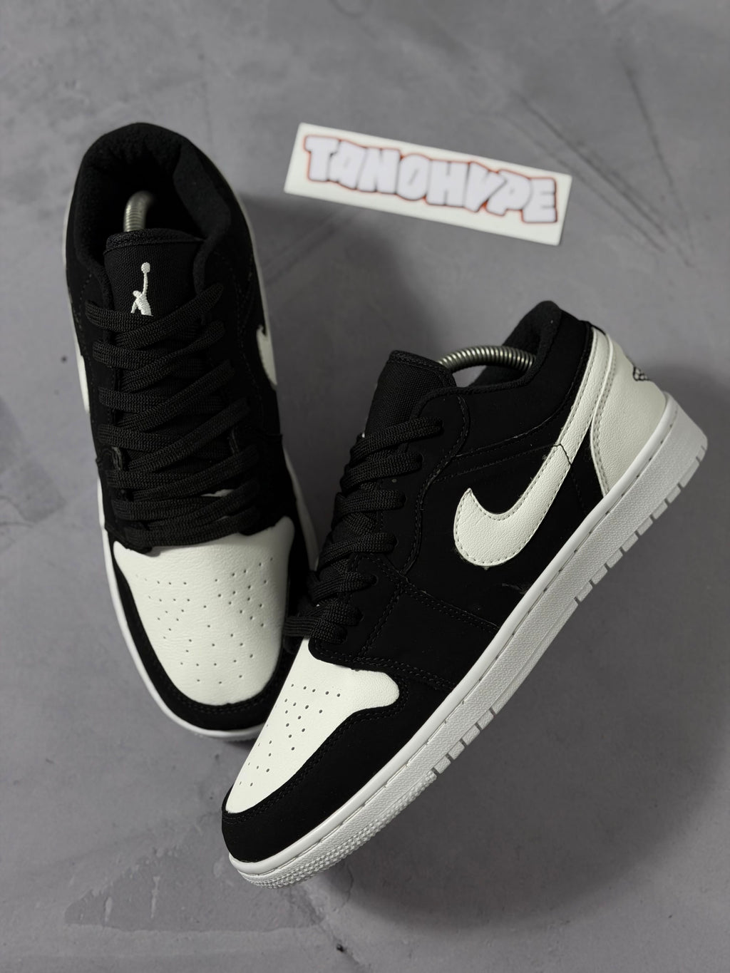 Tênis Nike Air Jordan Low 1 - Black/White