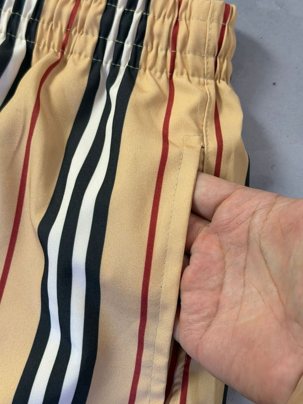 Shorts Tactel Burberry 02
