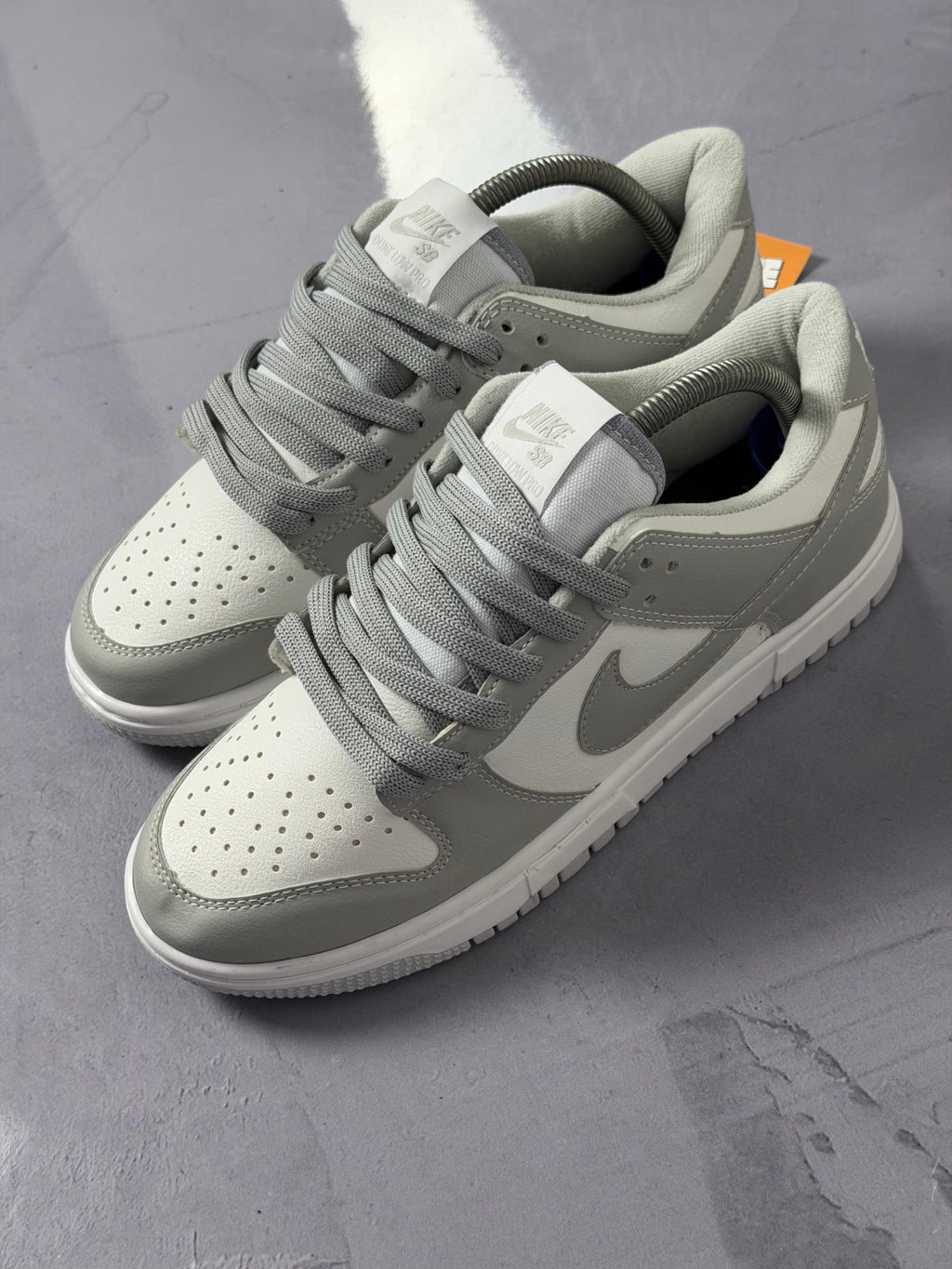Tênis Nike Dunk Sb Low - Cinza