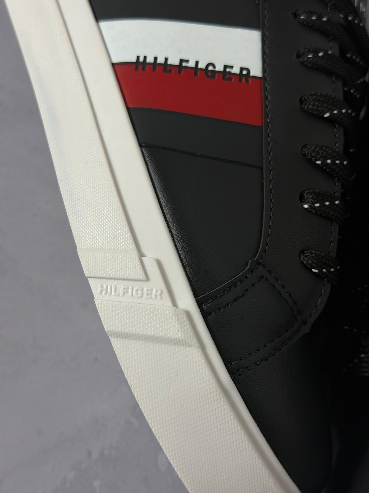 Tênis Tommy Hilfiger Dino - Preto