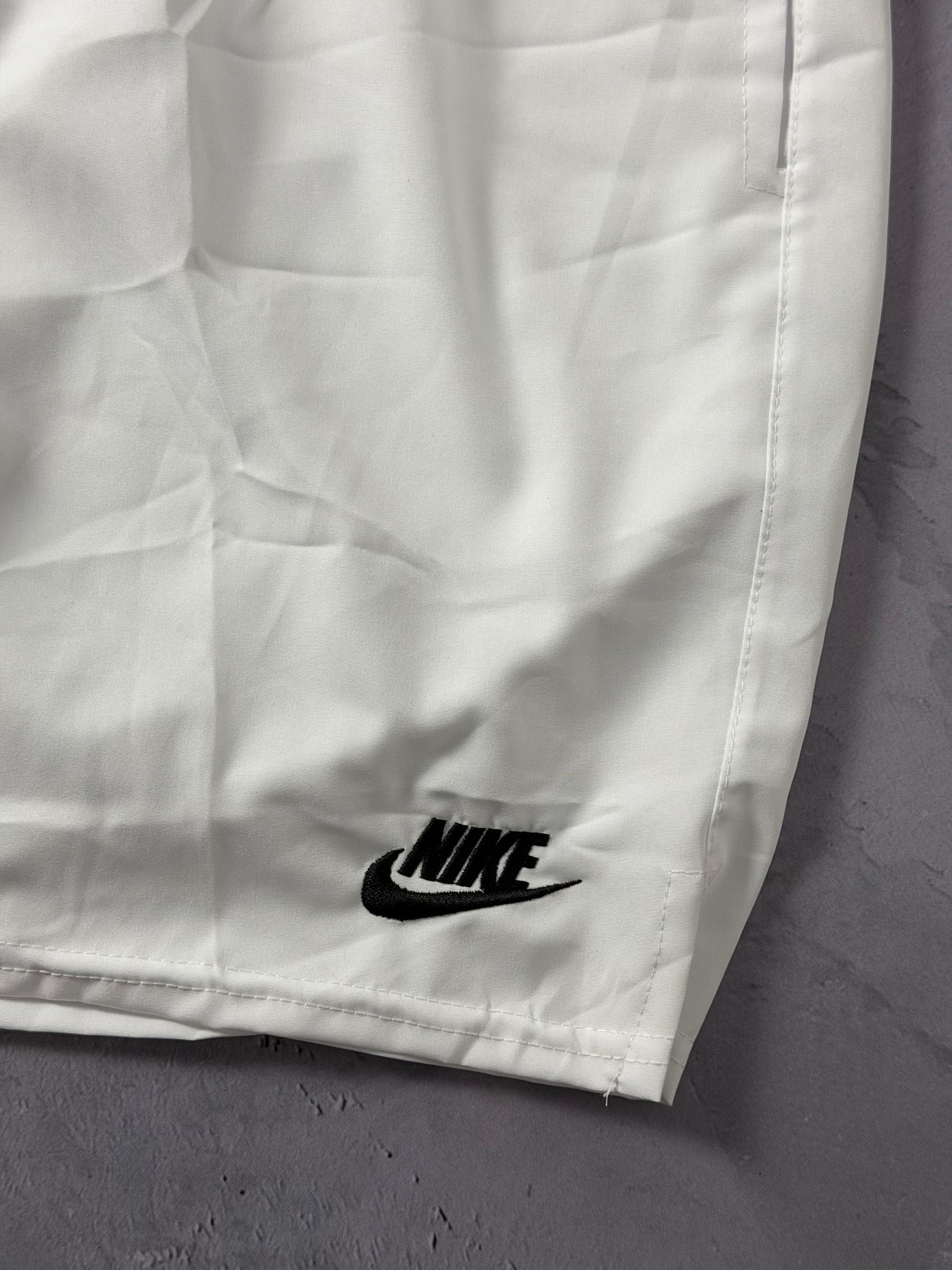 Shorts Tactel Nike Club Flow - Branco
