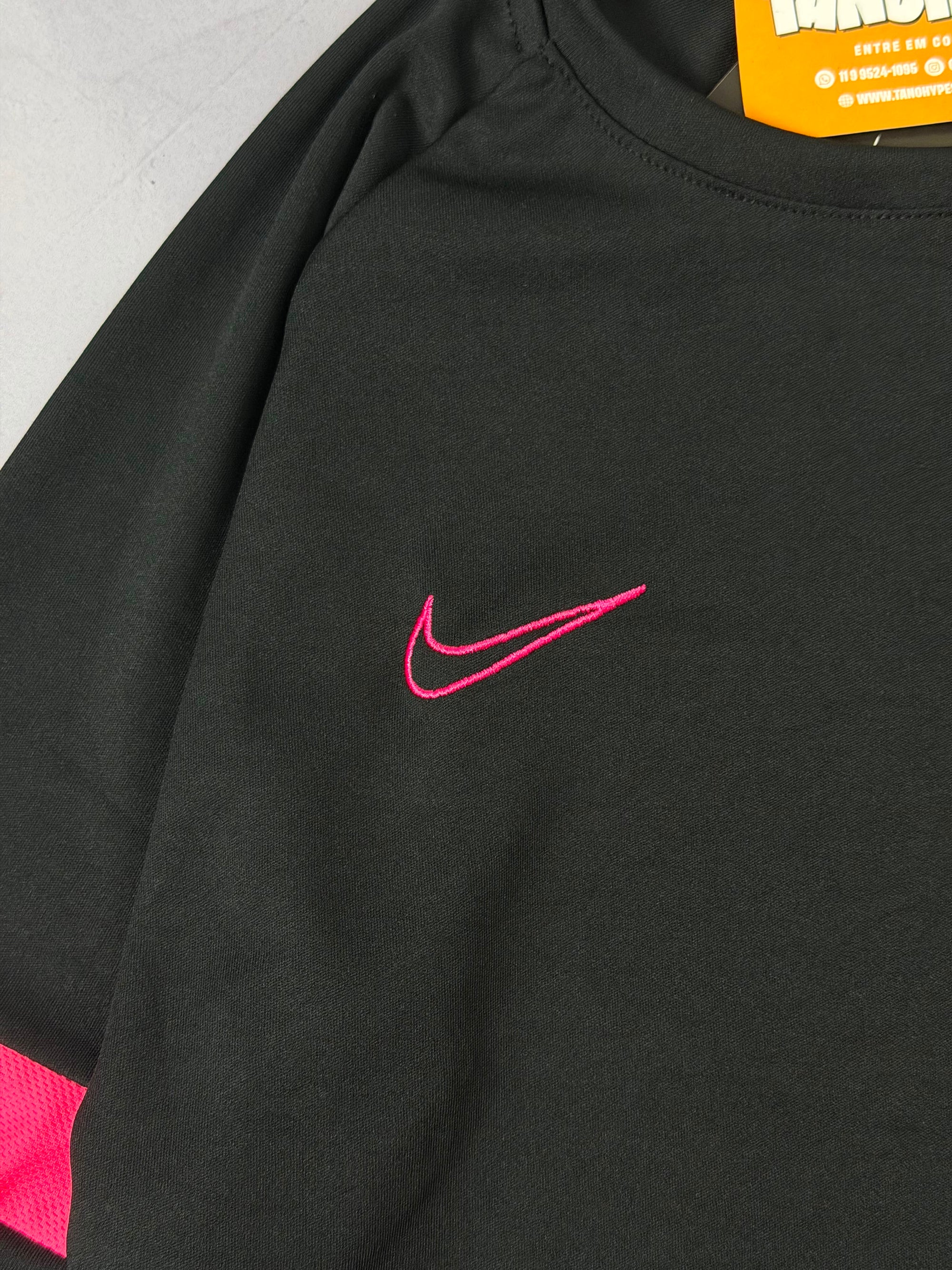 Camiseta Nike Dri Fit Academy 2021 - Preta/Rosa