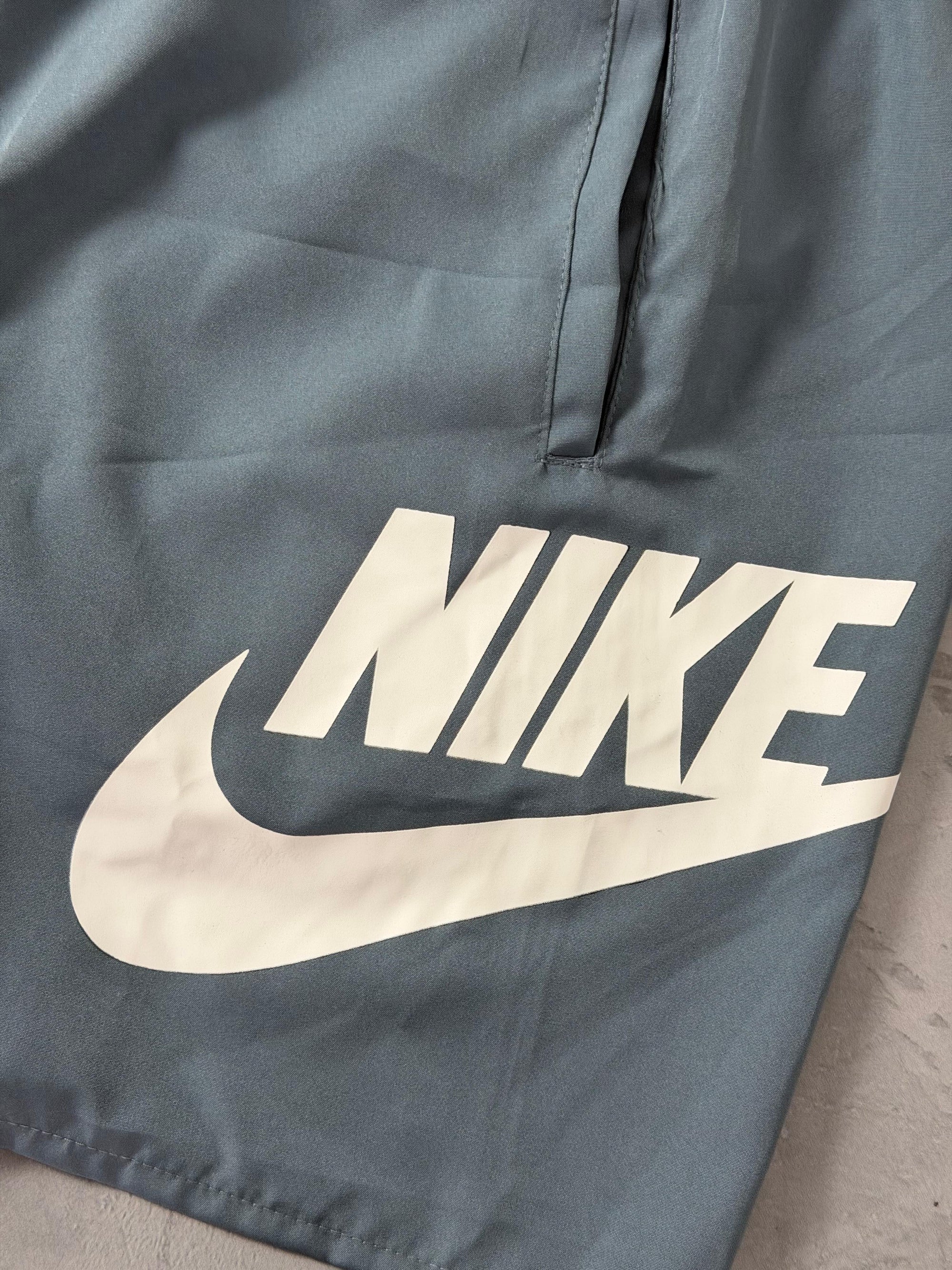 Shorts Tactel Nike Club - Azul Petróleo