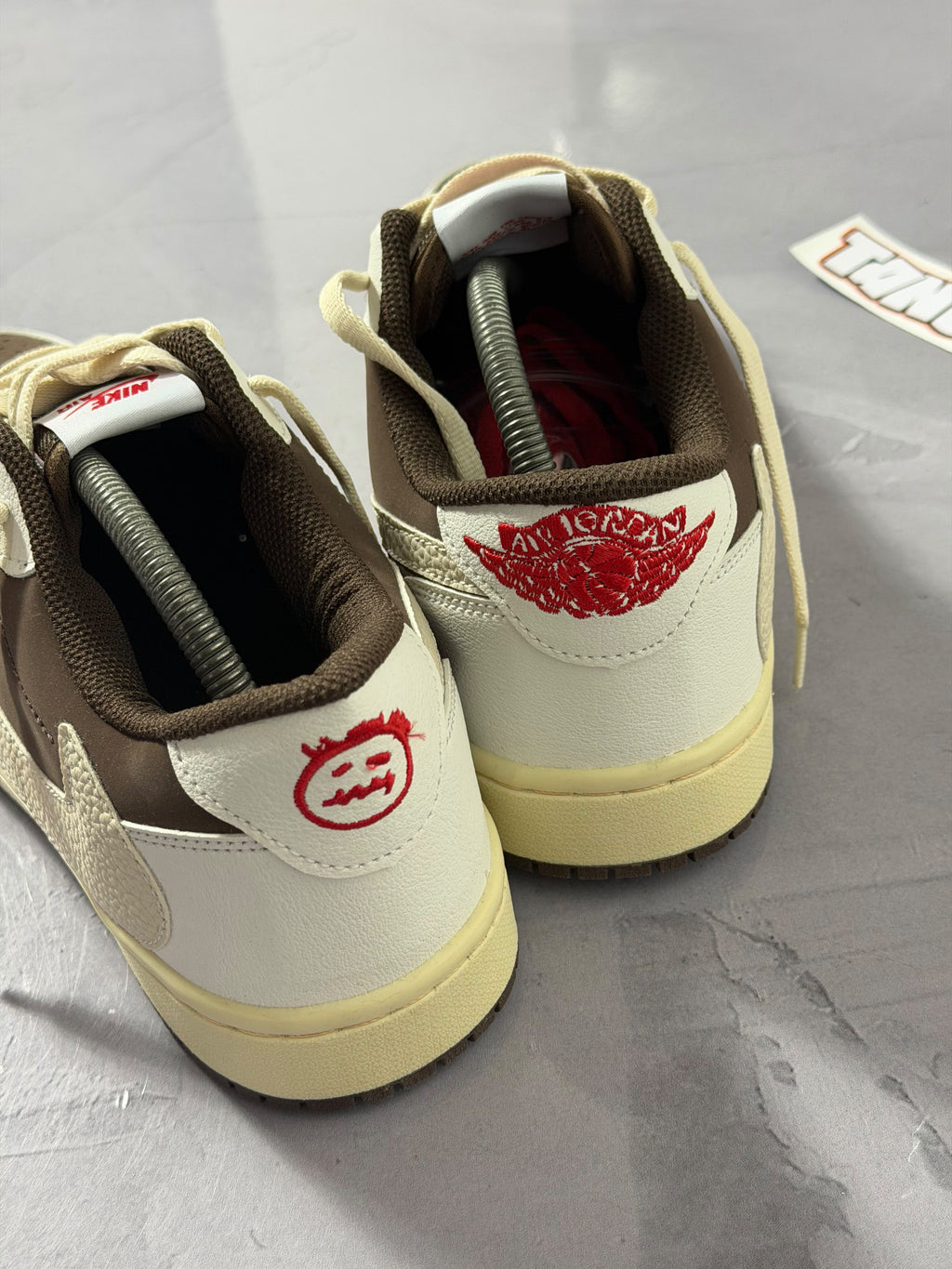 Tênis Nike Air Jordan Low 1 x Travis - Reverse Mocha