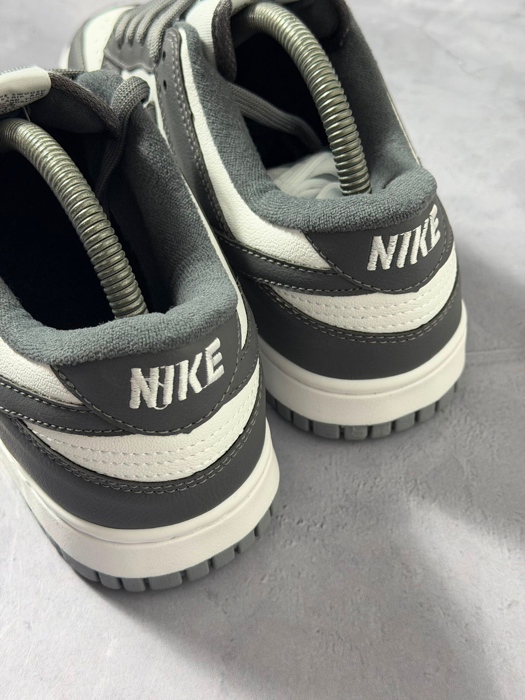 Tênis Nike Dunk Sb Low - Grey/White