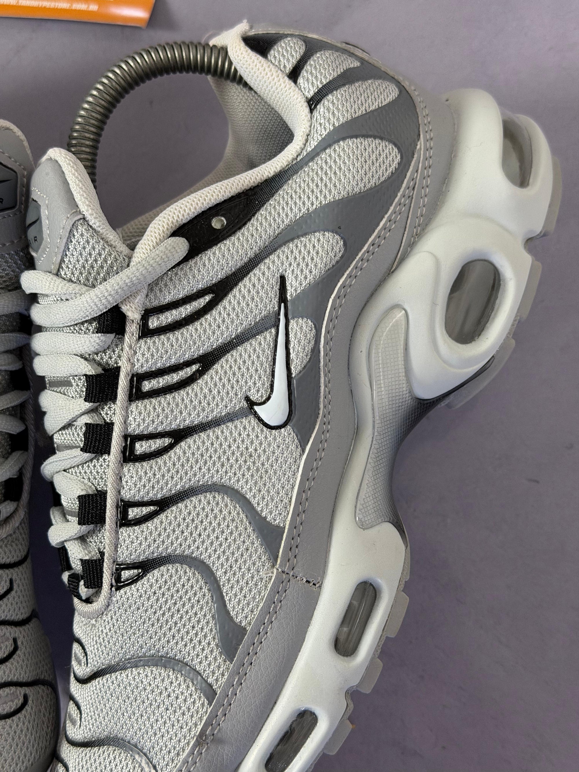 Tênis Nike Air Max Plus TN - Wolf Grey