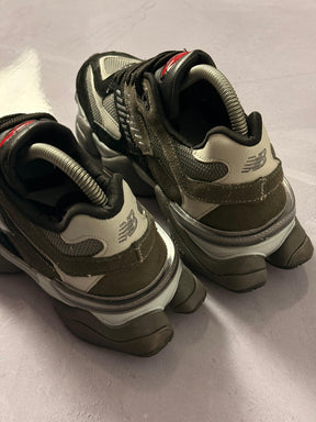 Tênis New Balance 9060 - Cinza/Preto