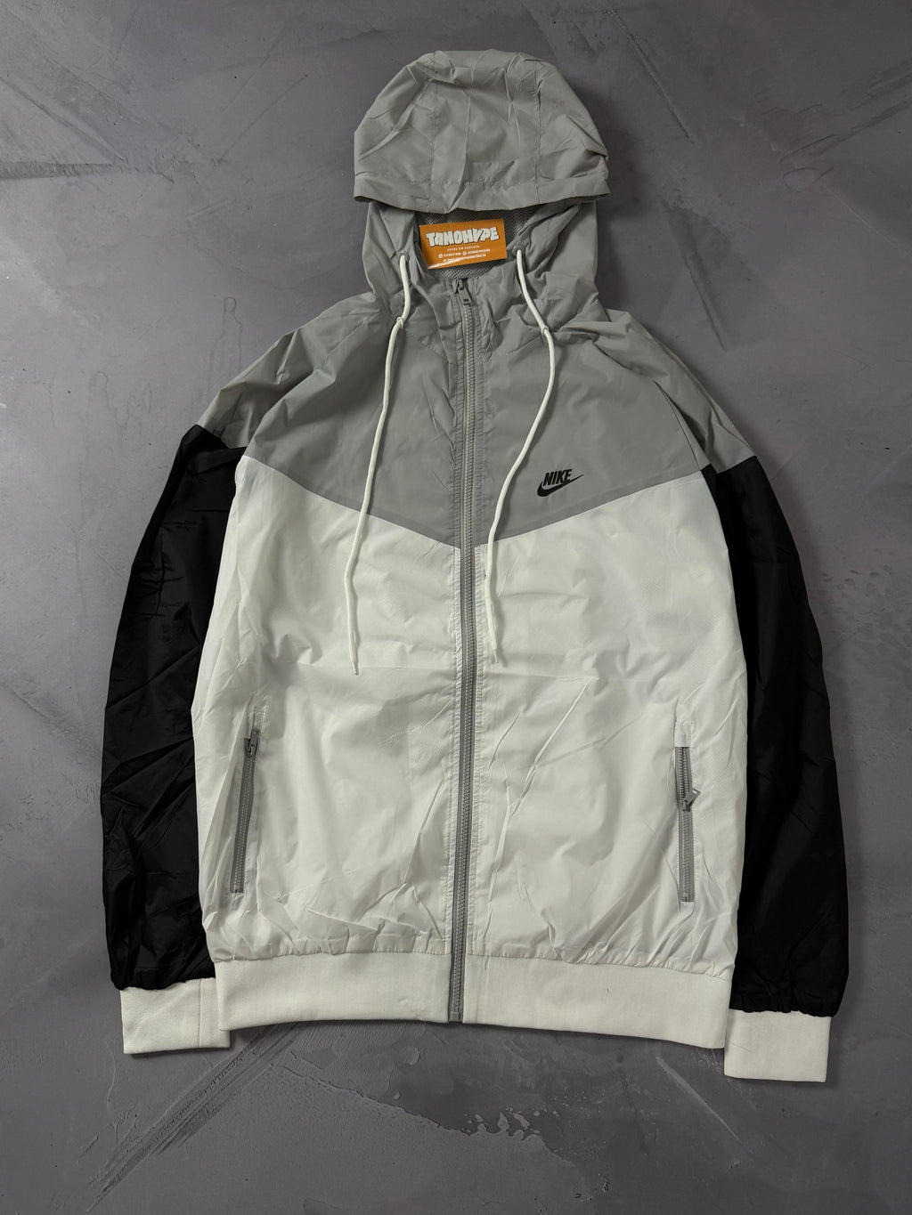 Corta Vento Nike Windrunner - Preto e Cinza
