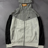 Corta Vento Nike Windrunner - Preto e Cinza