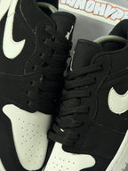 Tênis Nike Air Jordan Low 1 - Black/White