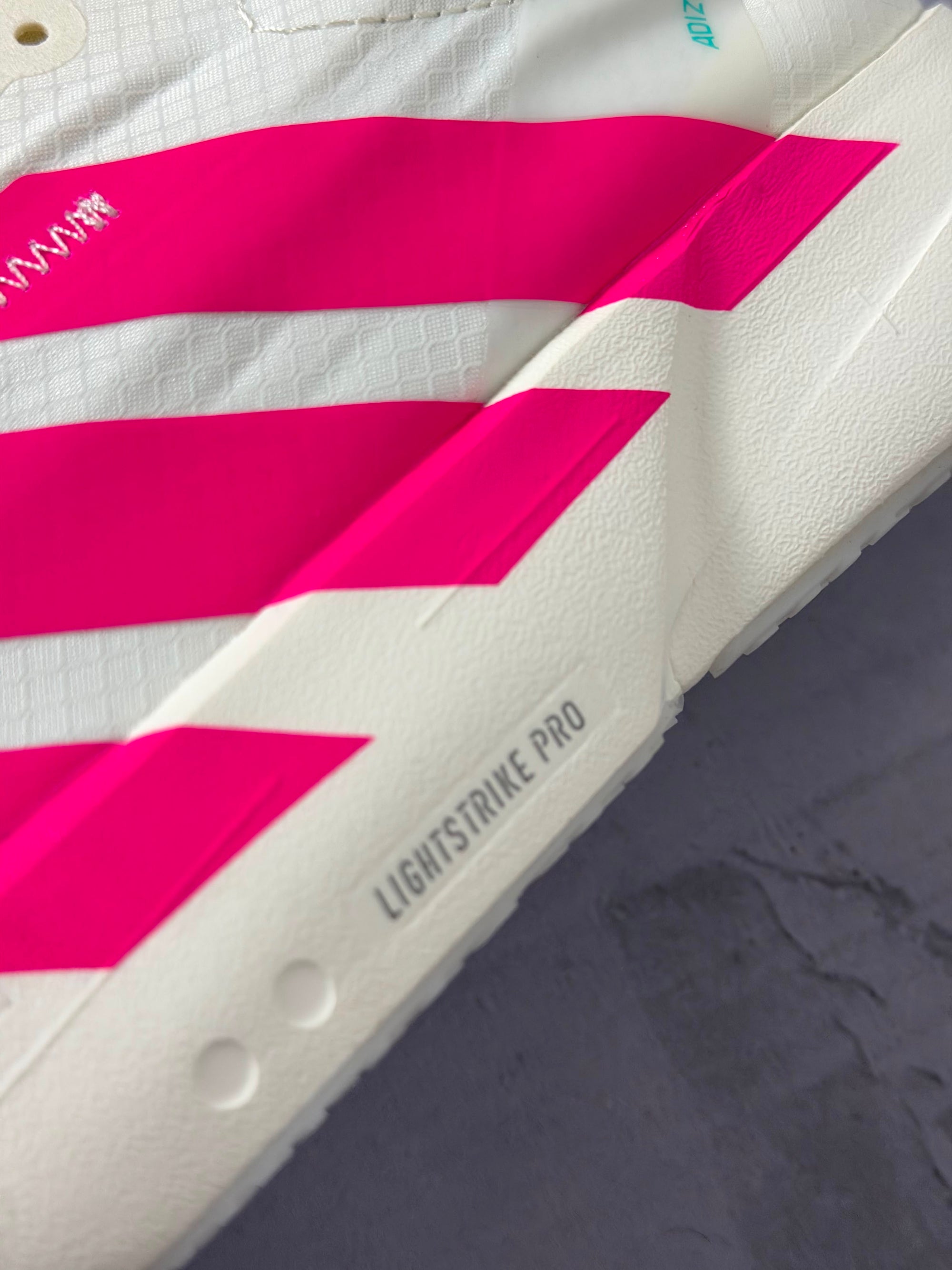 Tênis Adidas Adizero Adios Pro 4 - Offwhite/Pink