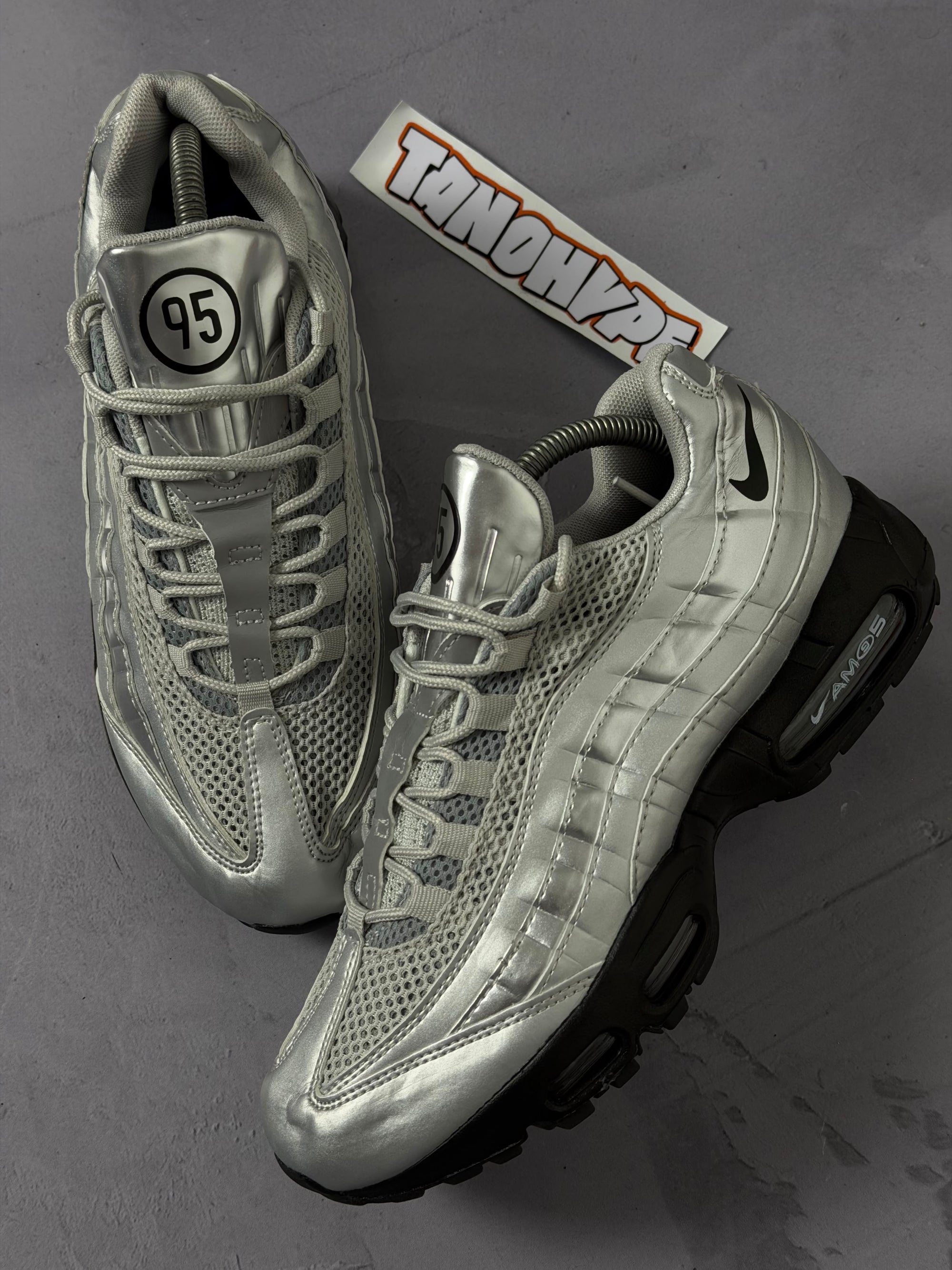 Tênis Nike Air Max 95 x Total 90 - Cinza