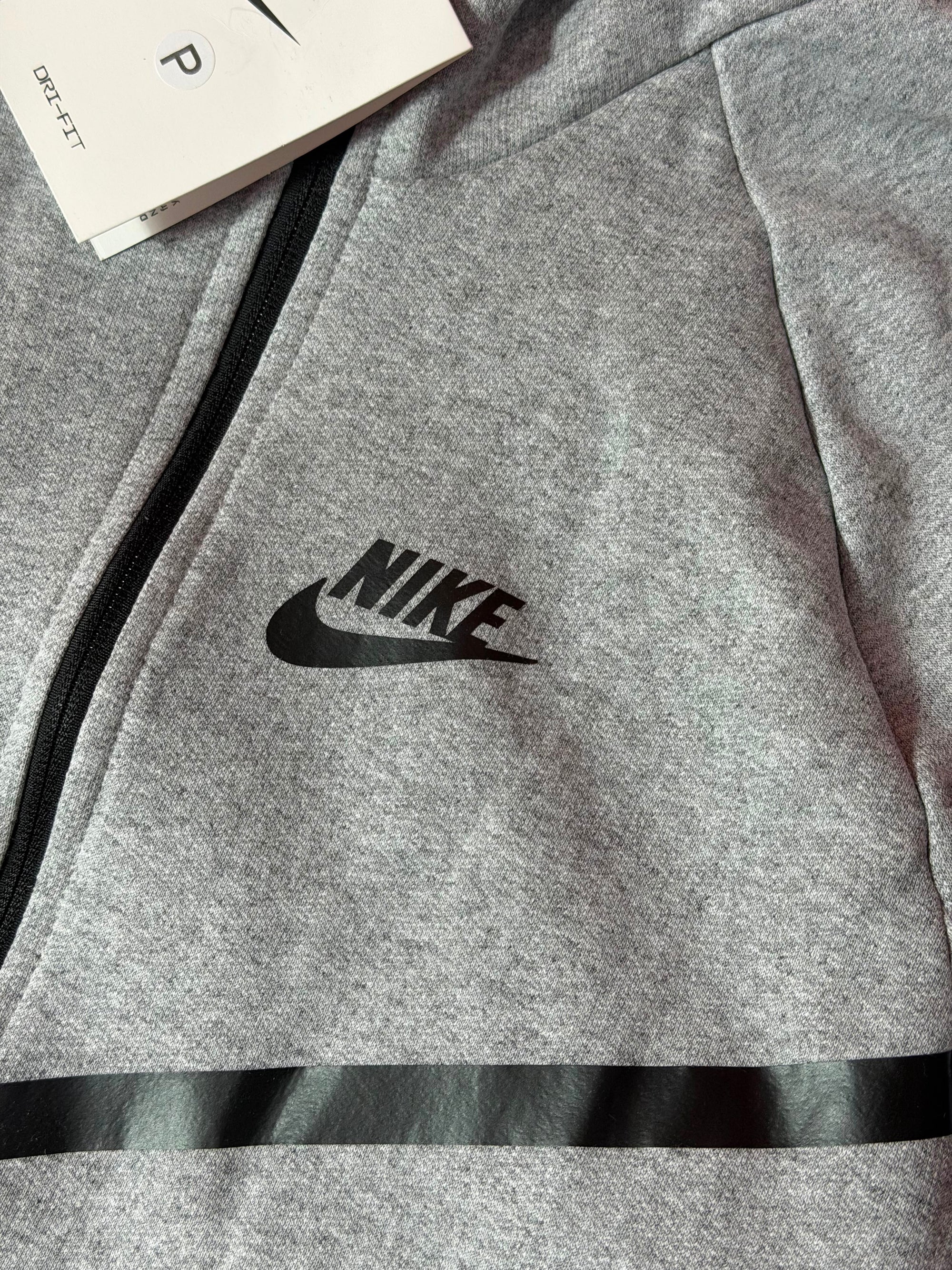 Conjunto Nike Tech Fleece - Cinza