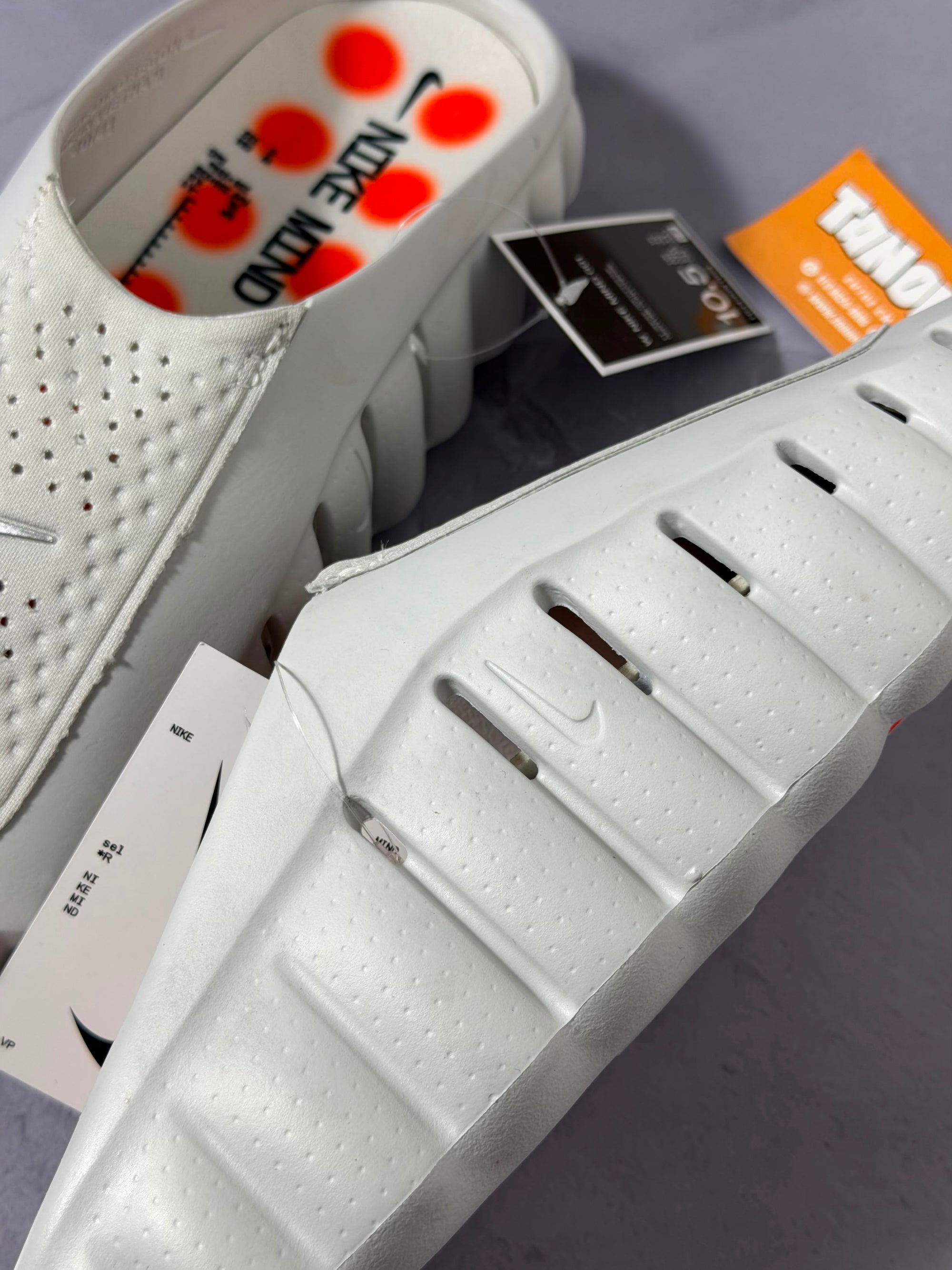Chinelo Slide Nike Mind 001 - Cinza