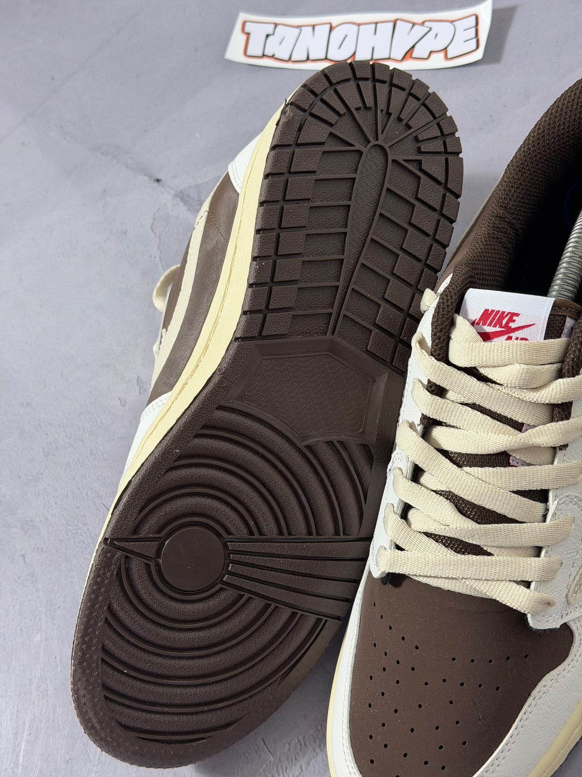 Tênis Nike Air Jordan Low 1 x Travis - Reverse Mocha