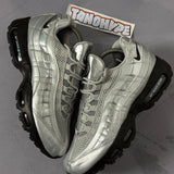 Tênis Nike Air Max 95 x Total 90 - Cinza