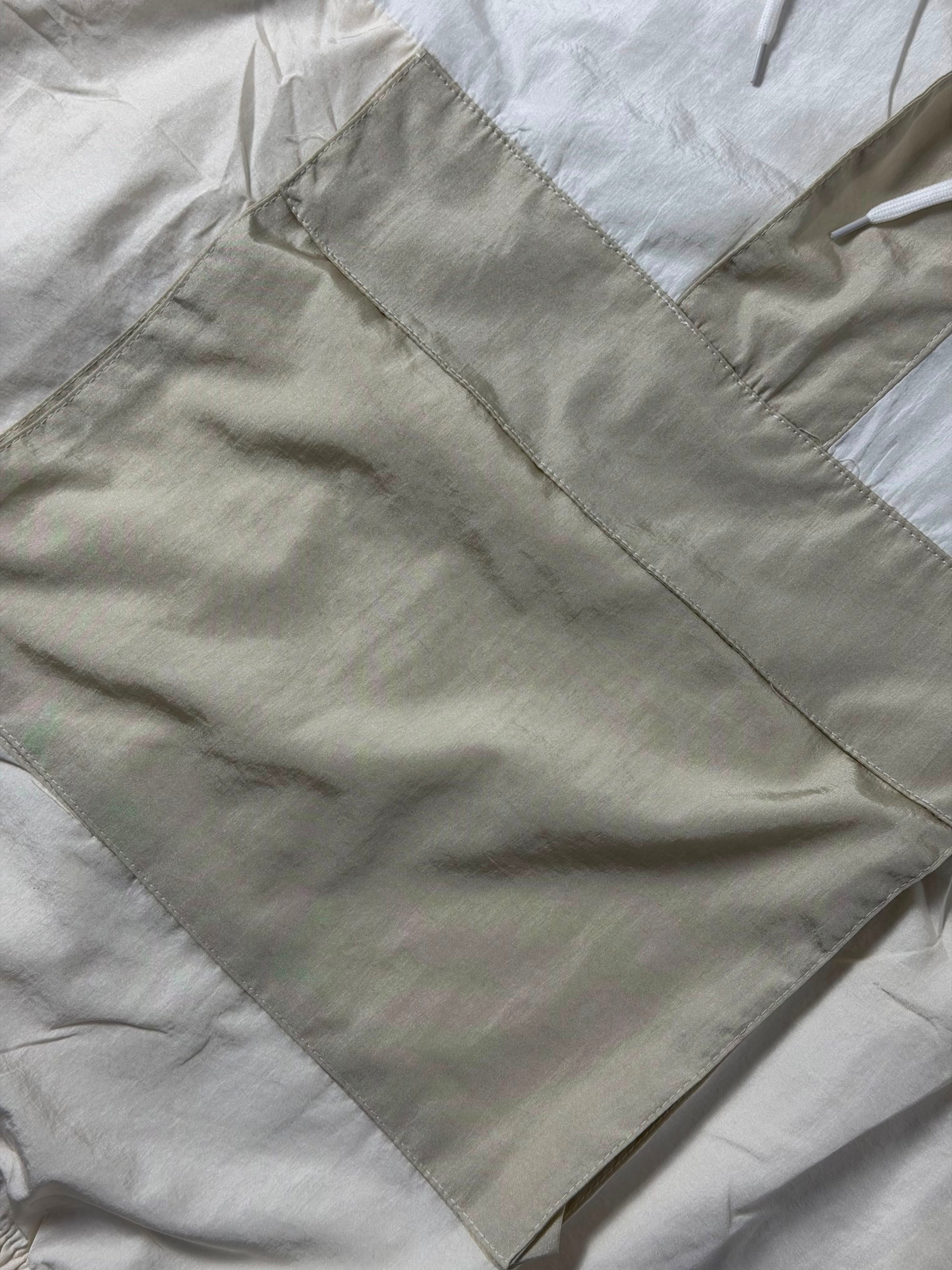 Corta Vento Nike Double Swoosh - Creme