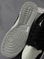 Tênis Nike Air Jordan Low 1 - Black/White